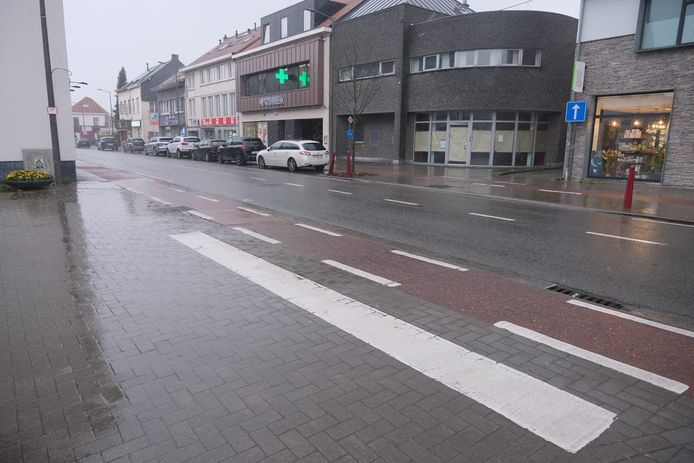 Het kruispunt op de Mechelsesteenweg in het centrum van Sterrebeek wordt de komende weken onder handen genomen.