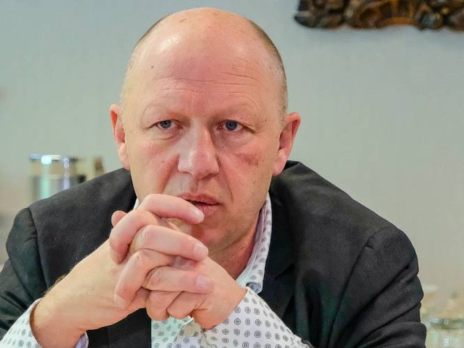 Burgemeester Hans Bonte over PFOS in Vilvoorde: “Mijn grote bezorgdheid gaat uit naar de grond van de kazerne die als landbouwgrond gebruikt wordt”