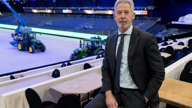 Onno Hoes voelt zich een kind in de snoepwinkel bij Indoor Brabant: ‘Vond vroeger de geur van paarden al zo magisch’ 