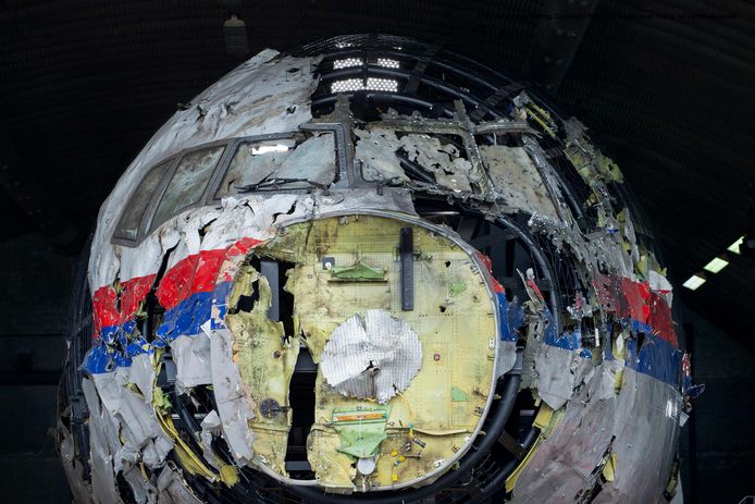 Het wrak van de MH17, gereconstrueerd  voor het onderzoek.