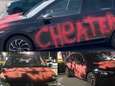 Auto van 35.000 euro ondergeklad met ‘cheater’ en ‘was ze het waard’, eigenaar zegt zélf boosdoener te zijn