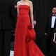 De jurken van Oscar-host Anne Hathaway