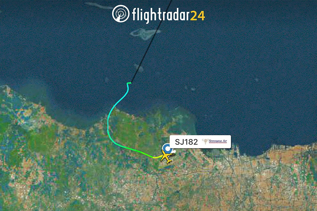 Gambar dari Flightradar24.com.  Pesawat menghilang dari radar sesaat setelah lepas landas.  Foto Flightradar24.com melalui AP
