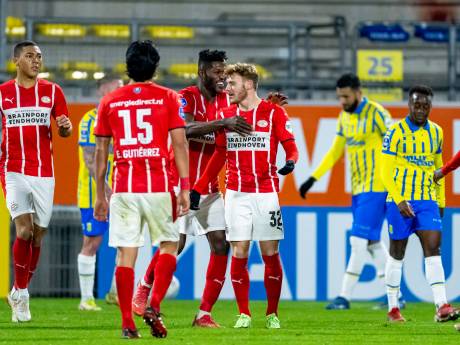 Slordig PSV na eenvoudige zege bij RKC weer koploper in eredivisie