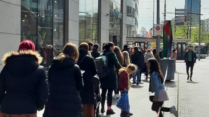 Topdrukte bij winkels op eerste dag versoepelingen; ook terrassen vol