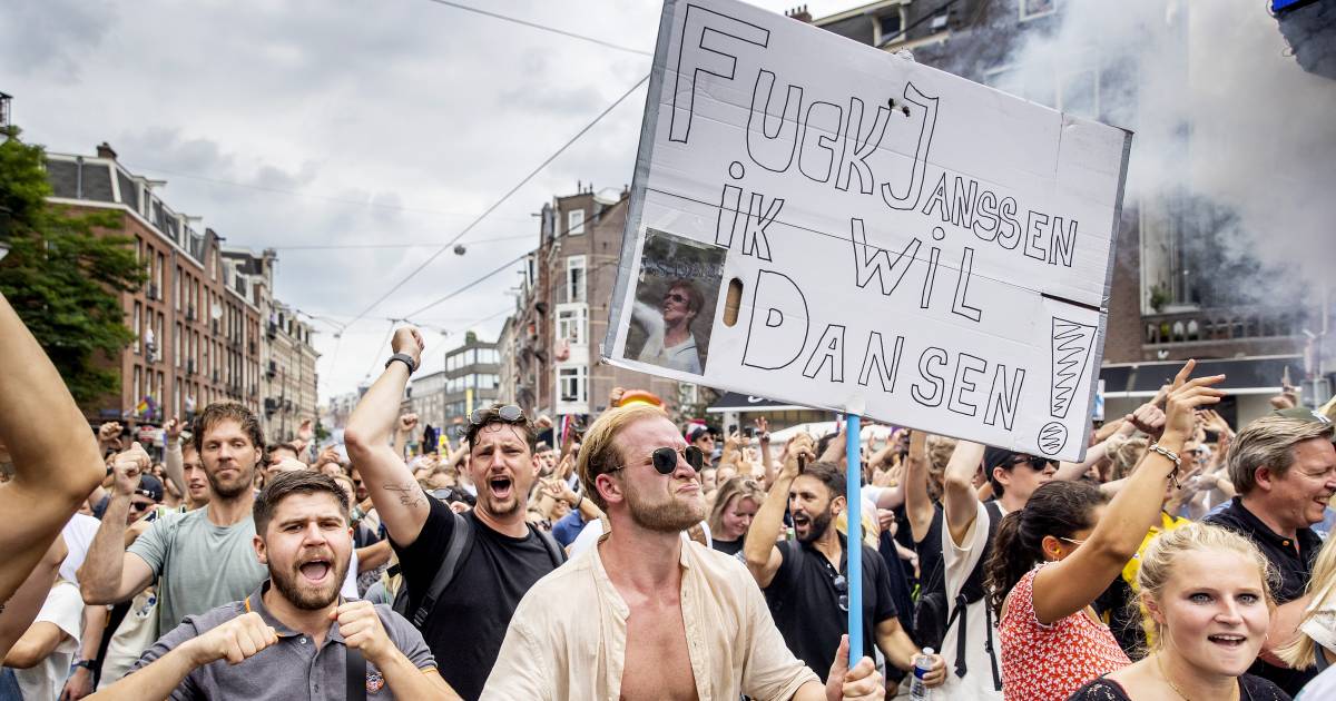 plastic Kan niet Bouwen Tienduizenden bij protest festivalverbod: 'Nederland heeft laten zien dat  maat vol is' | Binnenland | AD.nl