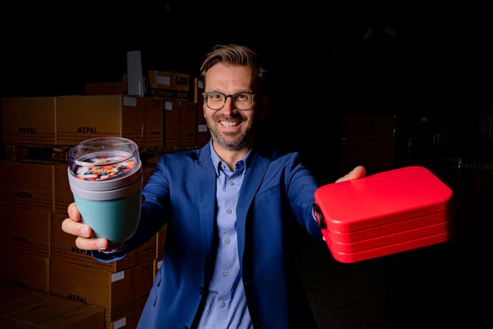 Jeroen De Bos, commercieel directeur van Mepal, de fabrikant achter de iconische plastic lunchtrommels en hersluitbare bekers - bestaat 70 jaar.