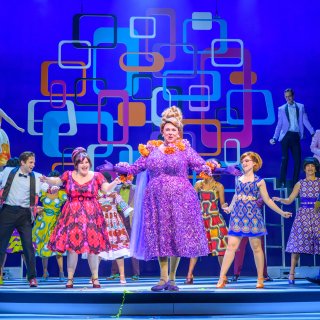Richard Groenendijk's insanely fun performance in musical Hairspray – and the message holds up