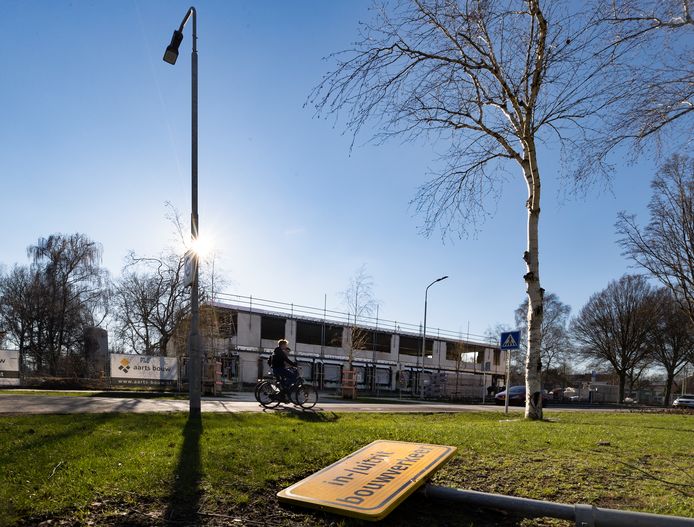 Over de kostenstijgingen tijdens de bouw van spilcentrum Eckart is een conflict ontstaan tussen schoolbestuur SKPO en de gemeente Eindhoven