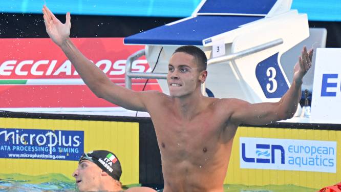 Roemeense zwemsensatie David Popovici (17) duikt onder wereldrecord op koningsnummer