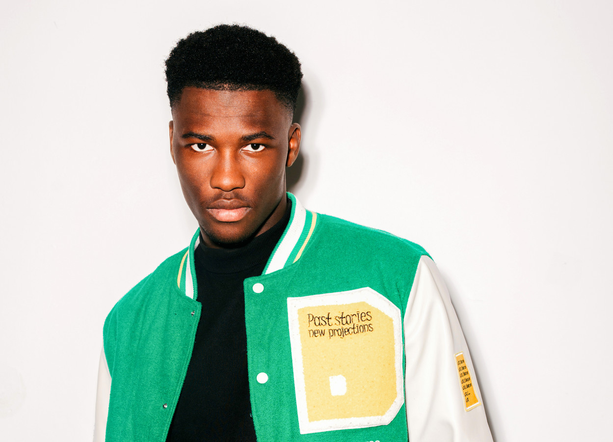 Claude, Zoë Tauran en Emma Heesters gastartiesten The Streamers Foto