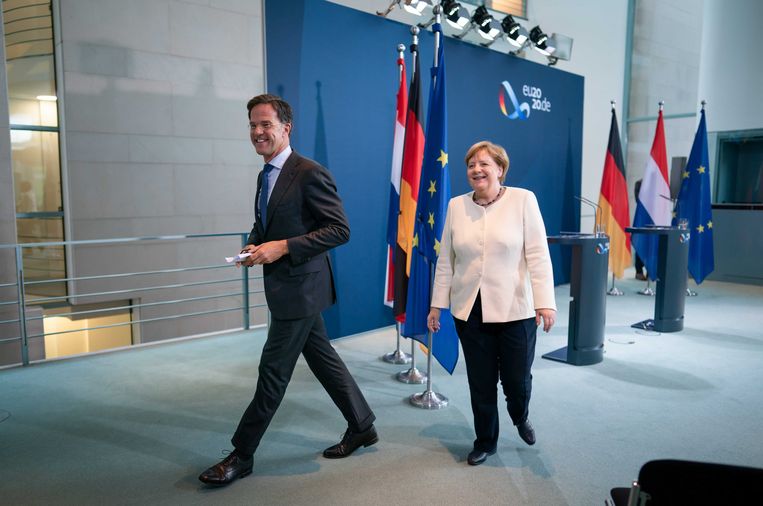Minister-president Mark Rutte bezoekt bondskanselier Angela Merkel in het Bundeskanzleramt. Beeld ANP