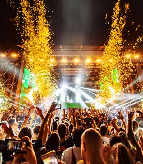 Alsof corona niet bestaat: honderden Nederlanders dansen met 180.000 anderen op dit festival