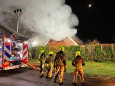 Veel rookontwikkeling bij uitslaande woningbrand in Lage Zwaluwe, geen gewonden
