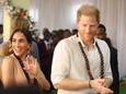IN BEELD. Net als een koninklijk bezoek: prins Harry en Meghan Markle gestart met rondreis in Nigeria