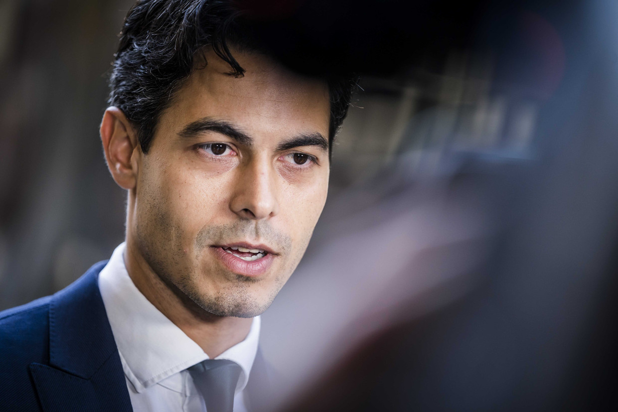 Minister Rob Jetten houdt de Abel Herzberglezing. Beeld ANP