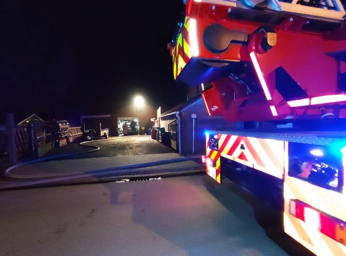 De brandweer snelde zaterdagavond naar de Vossaardestraat in Kruiseke