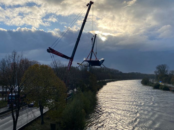 Plaatsing Annie Vande Wielebrug aan de Watersportbaan