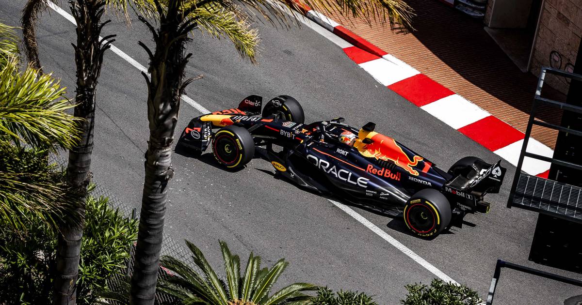 Max Verstappen si fa strada con il miglior tempo nelle seconde prove libere, anche se la Ferrari non è da meno  gli sport