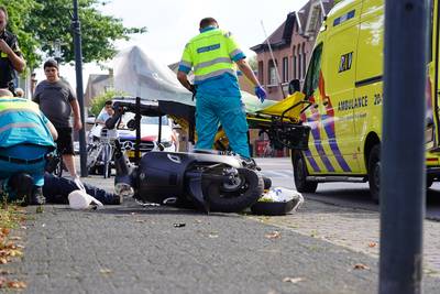 Scooterrijder gewond naar het ziekenhuis na val in Rijen