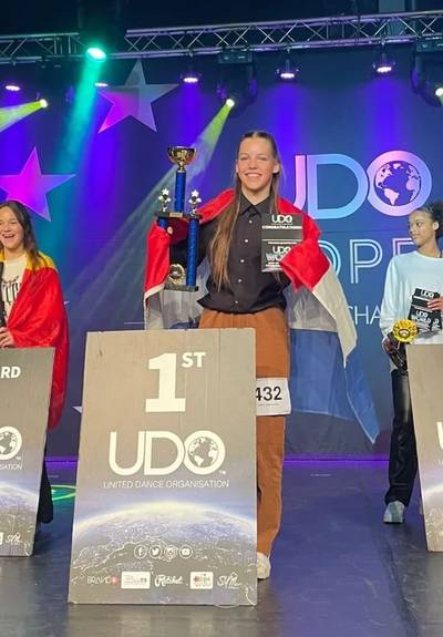 Bakelse (16) wint bij EK HipHop
