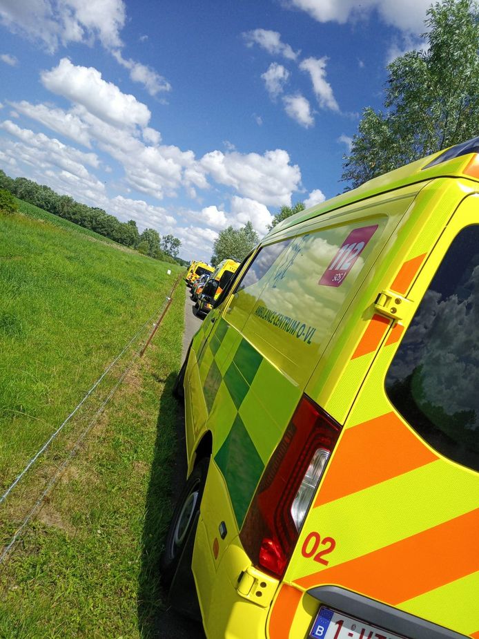 Verschillende ambulances waren massaal ter plaatse in Gijzegem