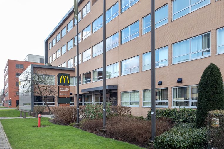 Het huidige hoofdkantoor van McDonald’s in Zuidoost. Beeld Jakob Van Vliet