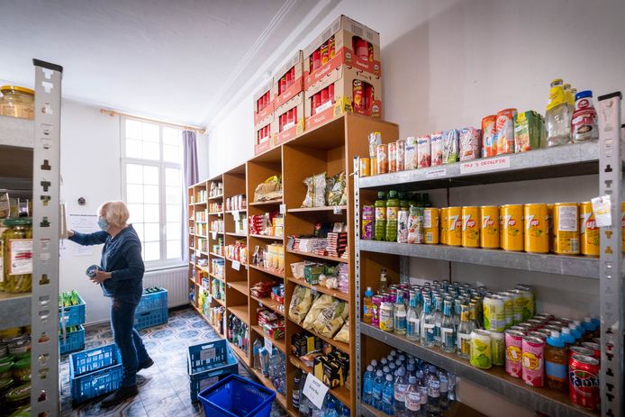De vzw achter de sociale kruidenier in de Twaalf Apostelenstraat wordt ontbonden.