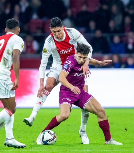 Ajax jaagt op stokoud record van FC Twente: ‘Ik ga maar eens wat spitsen bellen’