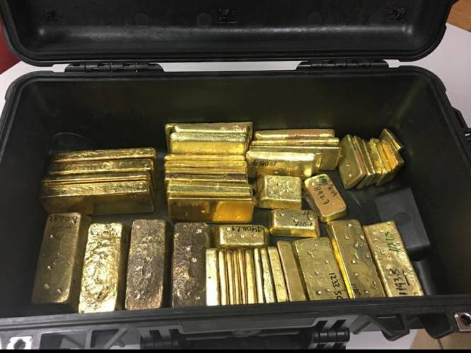 Venezolaan met 46 goudstaven ter waarde van 1,7 miljoen betrapt op luchthaven van Aruba