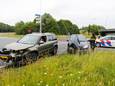 De beide auto's raakten fors beschadigd.