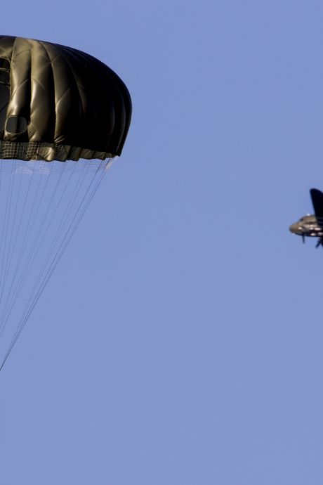 Deense militair overleden na parachute-ongeluk Texel