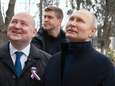 Poetin voor de eerste keer sinds invasie in Oekraïense stad Marioepol, maar was zijn bezoek wel ‘echt’? 