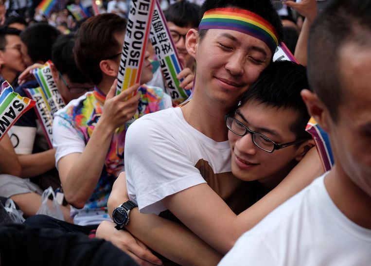 In andere landen als Indonesië, Pakistan en Zuid-Korea worden homo's nog steeds vervolgd. Beeld epa