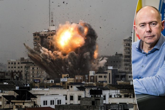 Inslag van een Israëlisch bombardement in Gaza-stad, maandag 9 oktober. / Oud-kolonel en defensie-expert Roger Housen.