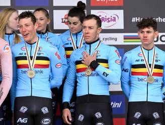 België pakt eerste medaille op WK veldrijden, Sweeck en co rijden naar brons in Mixed Relay: “Voor iedereen een opsteker”