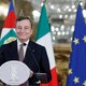 Ex-topbankier Mario Draghi aanvaardt Italiaans premierschap en benoemt nieuwe regering met technocraten