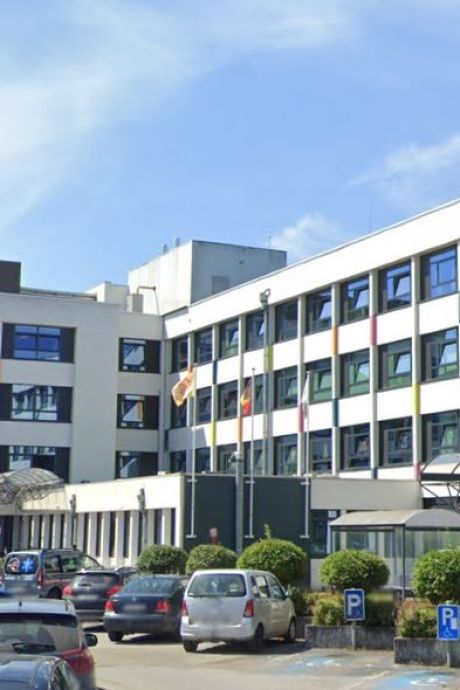 Cyberattaque au CHR Sambre et Meuse: seuls les extrêmes urgences et accouchements pris en charge