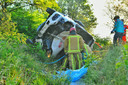 Een bestuurder van een busje is woensdagochtend rond 07.00 uur overleden bij een eenzijdig ongeluk langs de afrit van de A67 bij Eersel.