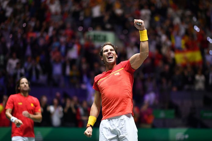 Een vierende Rafael Nadal.