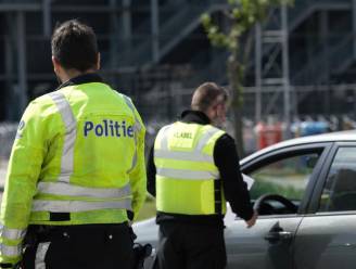 Dronken met kind op de achterbank keert om bij verkeerscontrole aan Waaslandtunnel om politie te vermijden