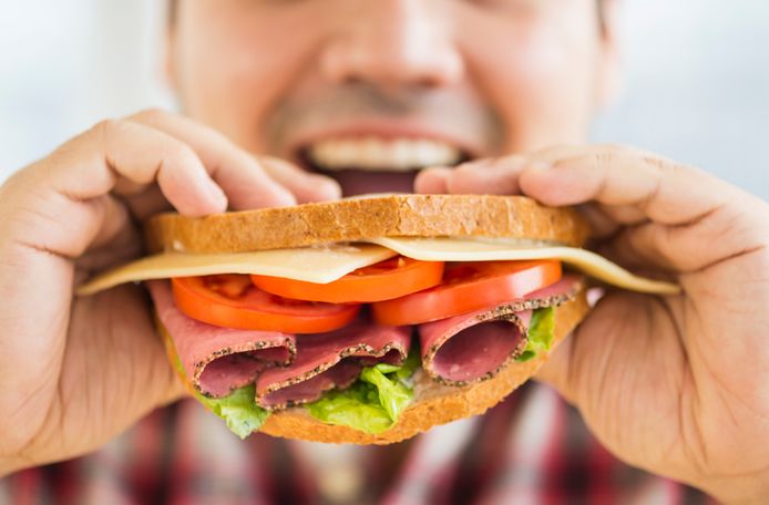 Als je eet neem je voldoende energie en voedingsstoffen tot je.