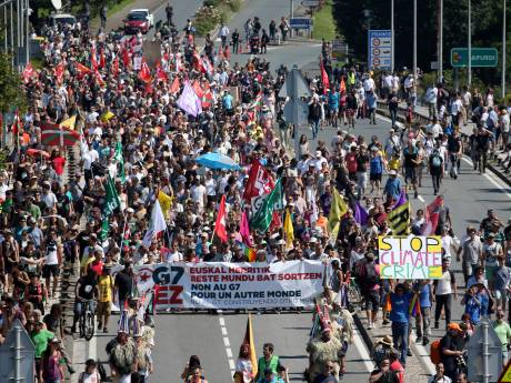 G7 in teken van geruzie, demonstraties en Donald Trump