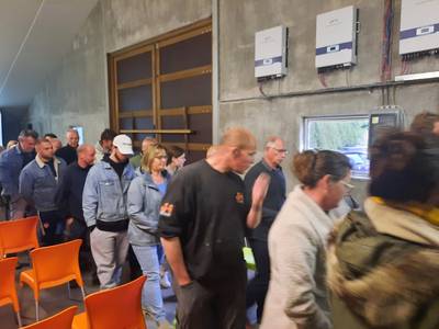 Omwonenden lopen verontwaardigd weg bij overleg huisvesting 400 arbeidsmigranten: ‘Totaal onwenselij