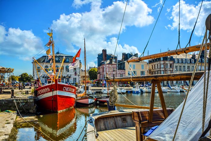 Franse vissersboten in de haven van  Honfleur.
