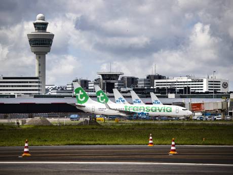 Transavia waarschuwt: 1,5 miljoen Nederlanders kunnen niet op vakantie door nachtsluiting Schiphol