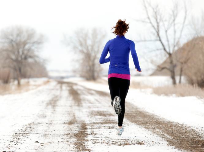 “Een dikke jas is niet voldoende”: Expert geeft advies om te sporten in de vrieskou