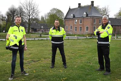 Kom je wel eens in Mill? Dan ga je deze vrijwilligers zeker tegen komen, zonder commandowagen