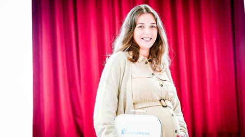 Virginie (21) werd geboren met twee baarmoeders en twee vagina’s