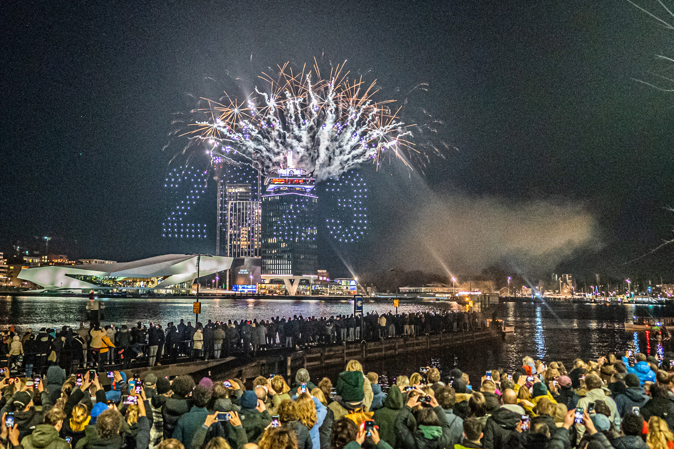 Hoort vuurwerk bij een ideale jaarwisseling volgens u? ‘Denk eens wat
